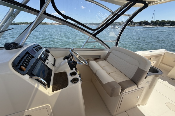 30ft Grady White Yacht For Sale