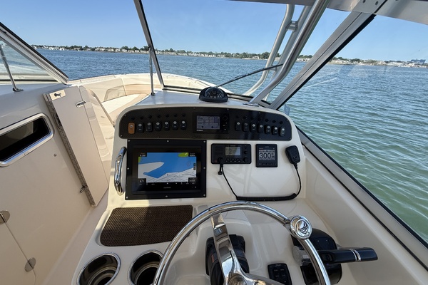 30ft Grady White Yacht For Sale