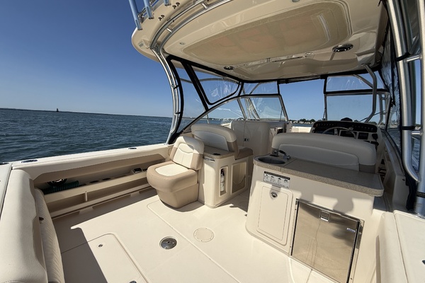 30ft Grady White Yacht For Sale