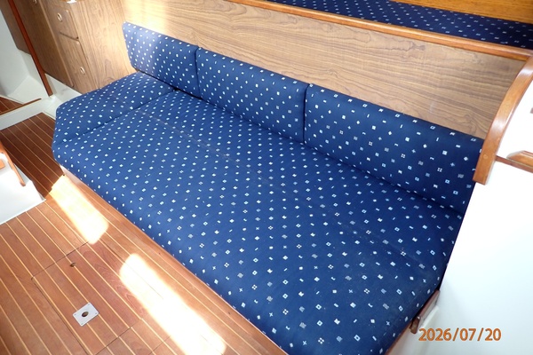 Lucky Dog 35ft Pearson Yacht For Sale