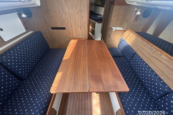 Lucky Dog 35ft Pearson Yacht For Sale