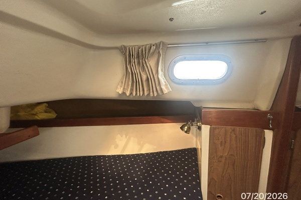 Lucky Dog 35ft Pearson Yacht For Sale
