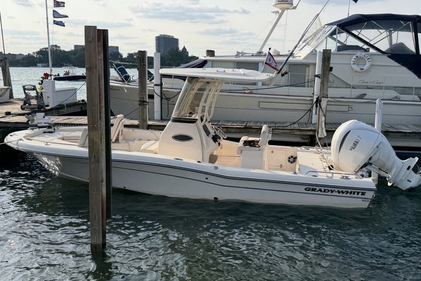 25ft Grady White Yacht For Sale