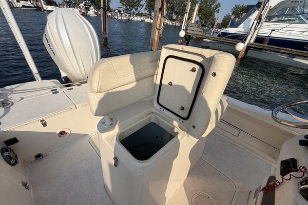 25ft Grady White Yacht For Sale