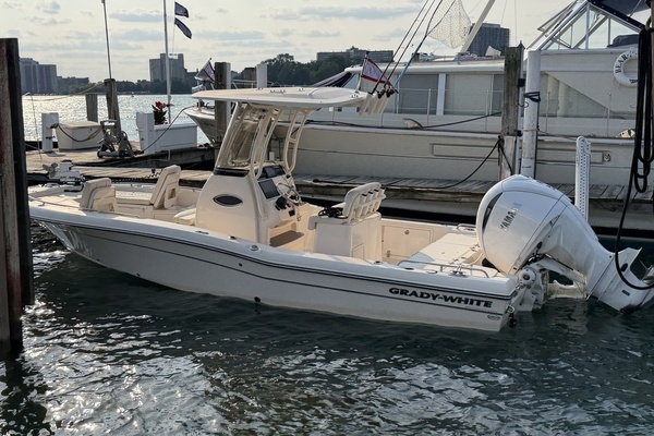 25ft Grady White Yacht For Sale