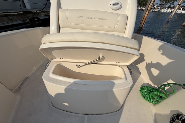 25ft Grady White Yacht For Sale