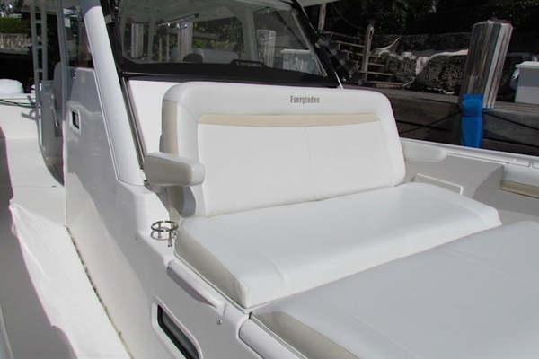 42ft Everglades Yacht For Sale