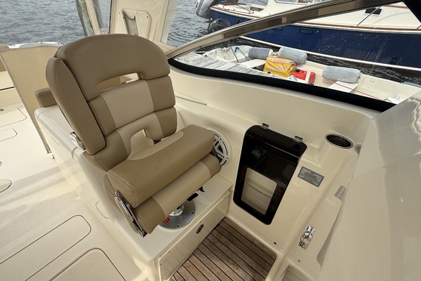 27ft Scout Yacht For Sale
