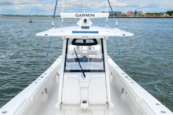 Regulator 34 CC Yacht For Sale