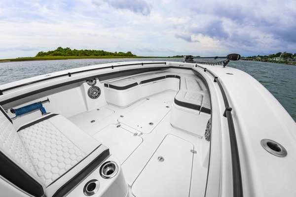 2025 Yellowfin 32