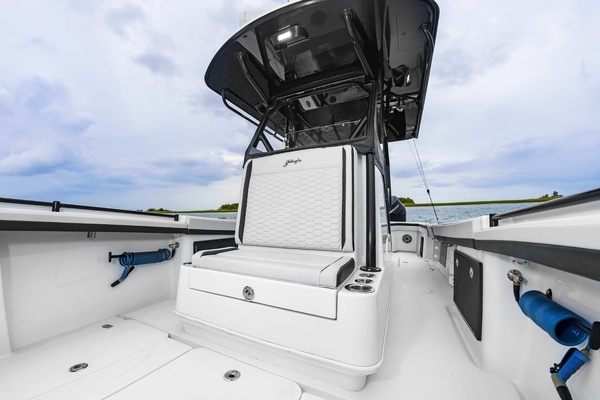 2025 Yellowfin 32