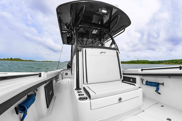 2025 Yellowfin 32