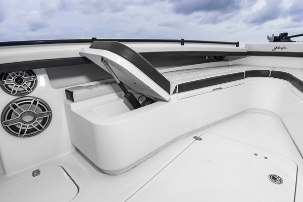 2025 Yellowfin 32