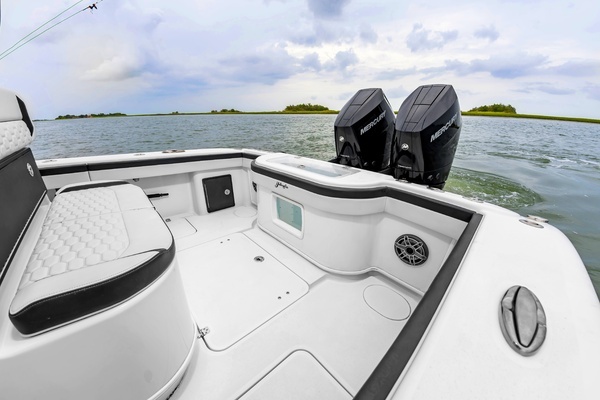 2025 Yellowfin 32