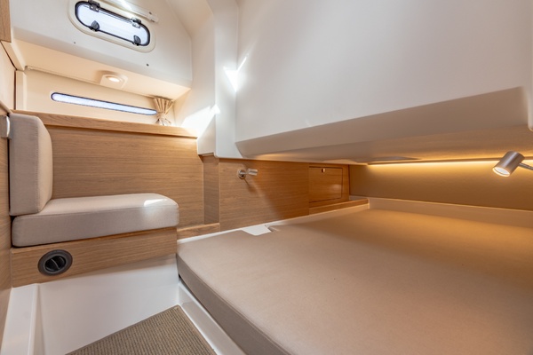 OYEOYE 40ft Nimbus Yacht For Sale