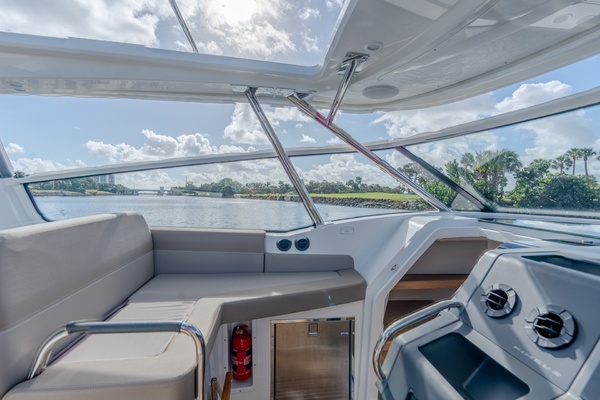 OYEOYE 40ft Nimbus Yacht For Sale