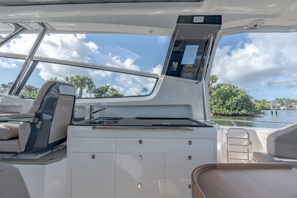 OYEOYE 40ft Nimbus Yacht For Sale
