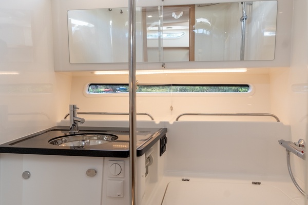 OYEOYE 40ft Nimbus Yacht For Sale