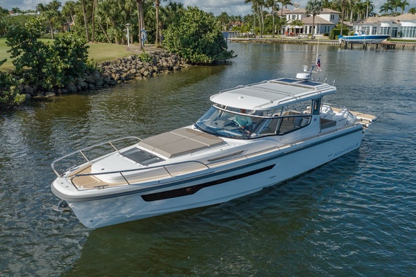 OYEOYE 40ft Nimbus Yacht For Sale