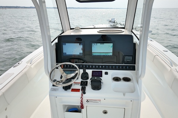 2020 Sea Hunt 30