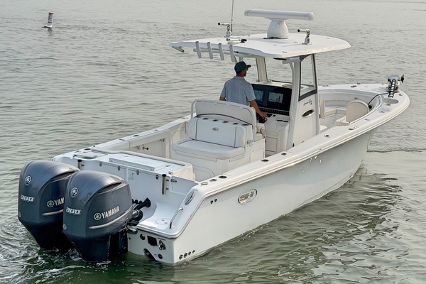 2020 Sea Hunt 30