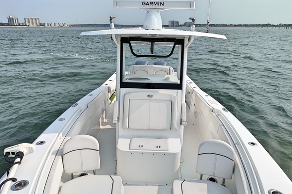2020 Sea Hunt 30