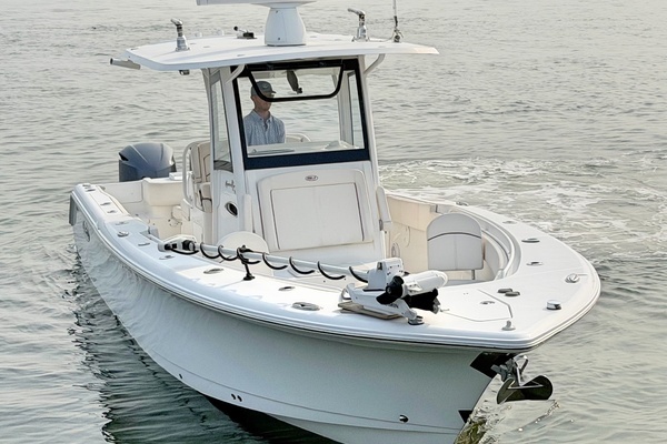 2020 Sea Hunt 30