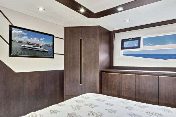 2017 Galeon 56