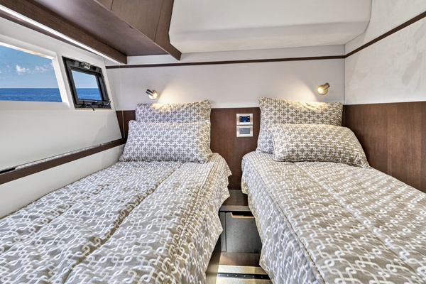 56ft Galeon Yacht For Sale