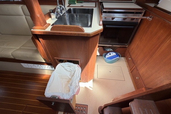 Blue Water Discovery 32ft Island Packet Yacht For Sale