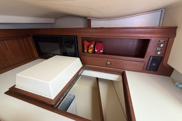 Blue Water Discovery 32ft Island Packet Yacht For Sale