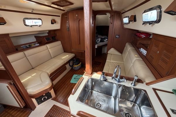 Blue Water Discovery 32ft Island Packet Yacht For Sale