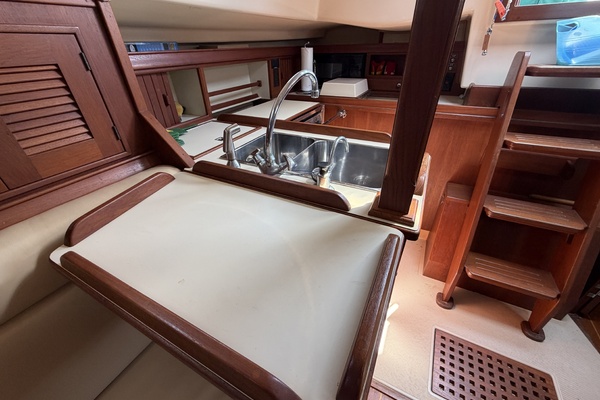 Blue Water Discovery 32ft Island Packet Yacht For Sale