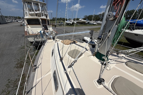 Blue Water Discovery 32ft Island Packet Yacht For Sale