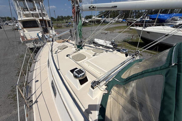 Blue Water Discovery 32ft Island Packet Yacht For Sale