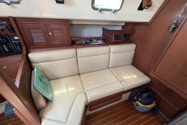 Blue Water Discovery 32ft Island Packet Yacht For Sale