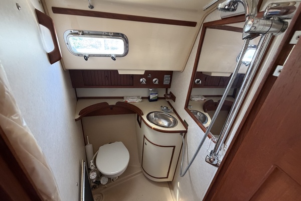 Blue Water Discovery 32ft Island Packet Yacht For Sale