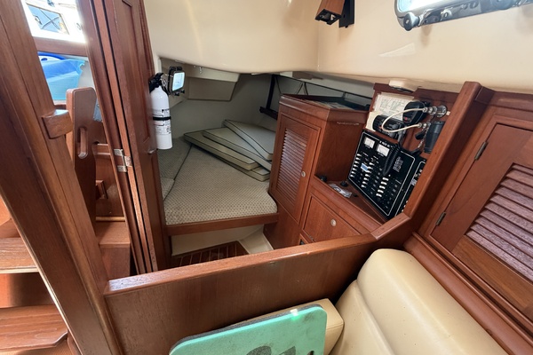 Blue Water Discovery 32ft Island Packet Yacht For Sale