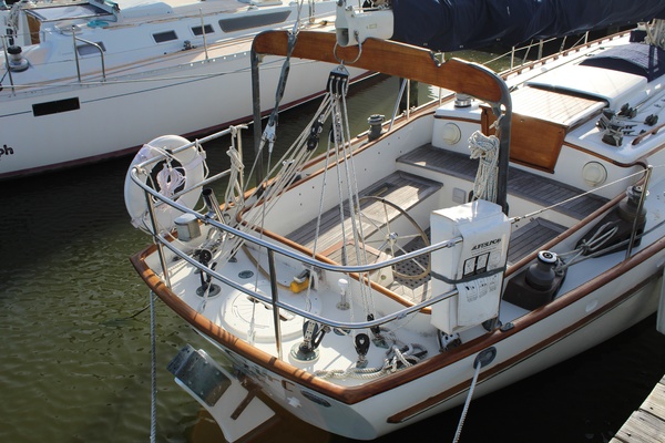 Bay Girl 36ft Cape George Yacht For Sale