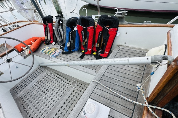 Bay Girl 36ft Cape George Yacht For Sale