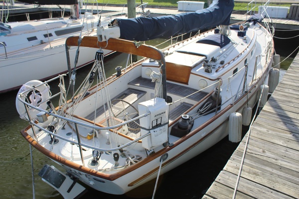 Bay Girl 36ft Cape George Yacht For Sale