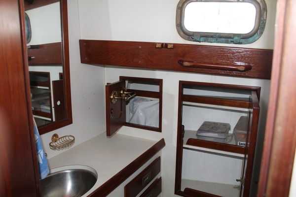 Bay Girl 36ft Cape George Yacht For Sale