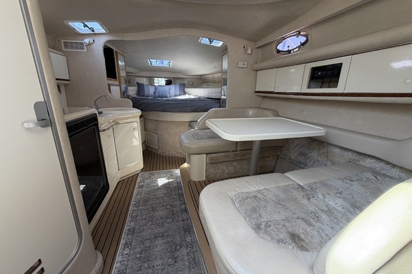 Active Pursuit 33ft Sea Ray Yacht For Sale