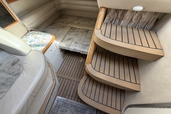 Active Pursuit 33ft Sea Ray Yacht For Sale