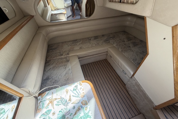 Active Pursuit 33ft Sea Ray Yacht For Sale