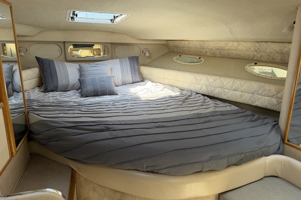 Active Pursuit 33ft Sea Ray Yacht For Sale