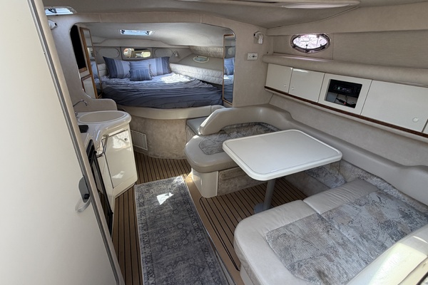 Active Pursuit 33ft Sea Ray Yacht For Sale