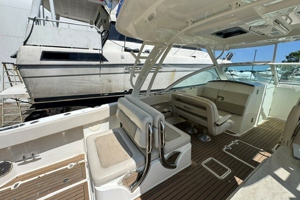 G MAN 32ft Boston Whaler Yacht For Sale