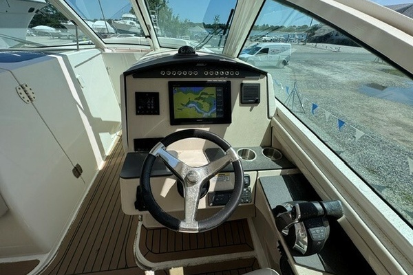 G MAN 32ft Boston Whaler Yacht For Sale