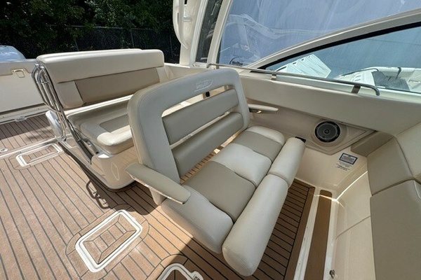 G MAN 32ft Boston Whaler Yacht For Sale